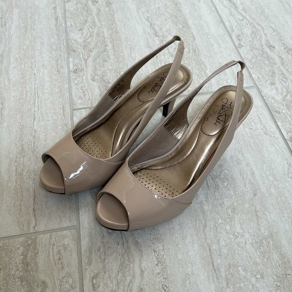 Women’s shoe- Peep Toe Heel
